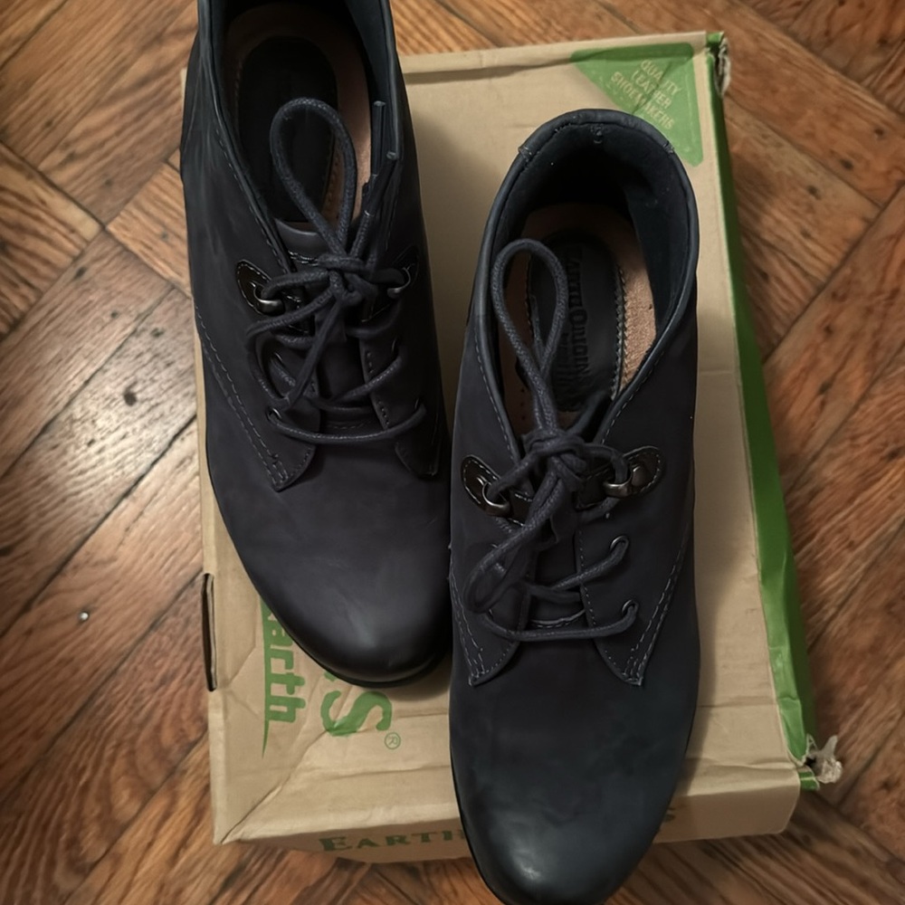 Cute navy booties. Wore twice
